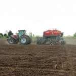 Arrancaron los ensayos de maíz y soja en el PT Farm