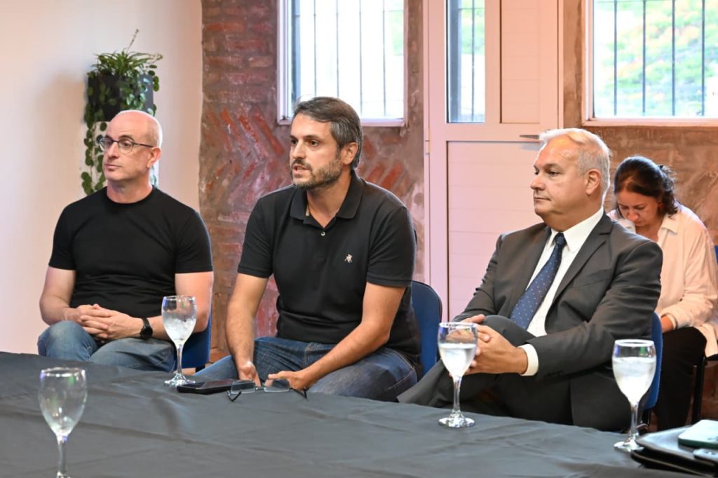 WhatsApp Image 2025-12-01 at 14.32.33